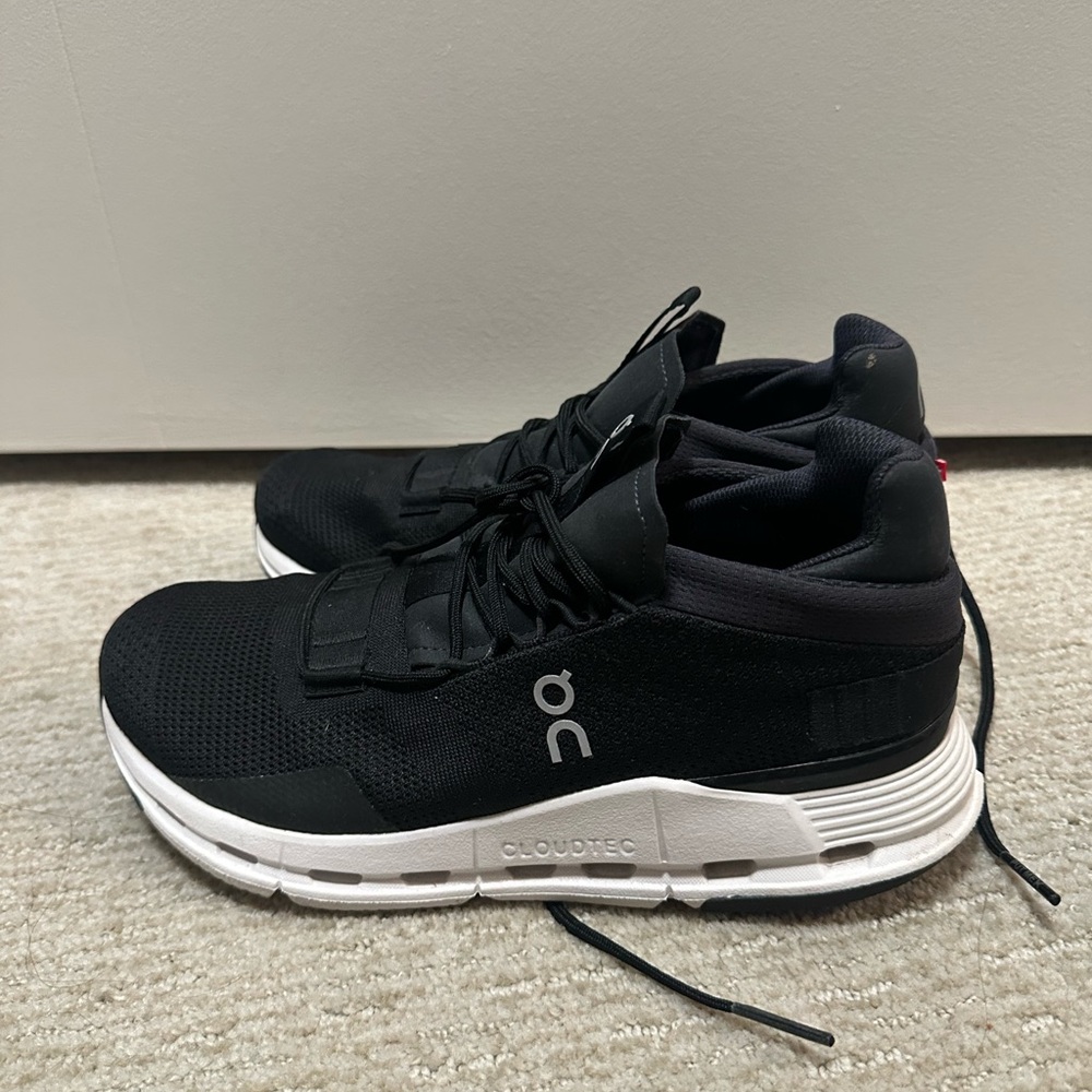 OnCloud Running Black Athletic Shoes. worn twice